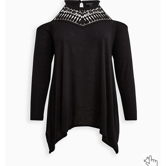 NWT TORRID COLD SHOULDER SHARKBITE HEM TOP 🔥🔥🔥 - Picture 5 of 8